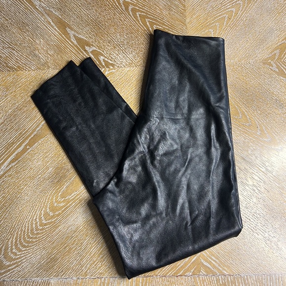 COMMANDO CONTROL High Waisted Raw Hem Black Faux Leather Legging M - Picture 13 of 13
